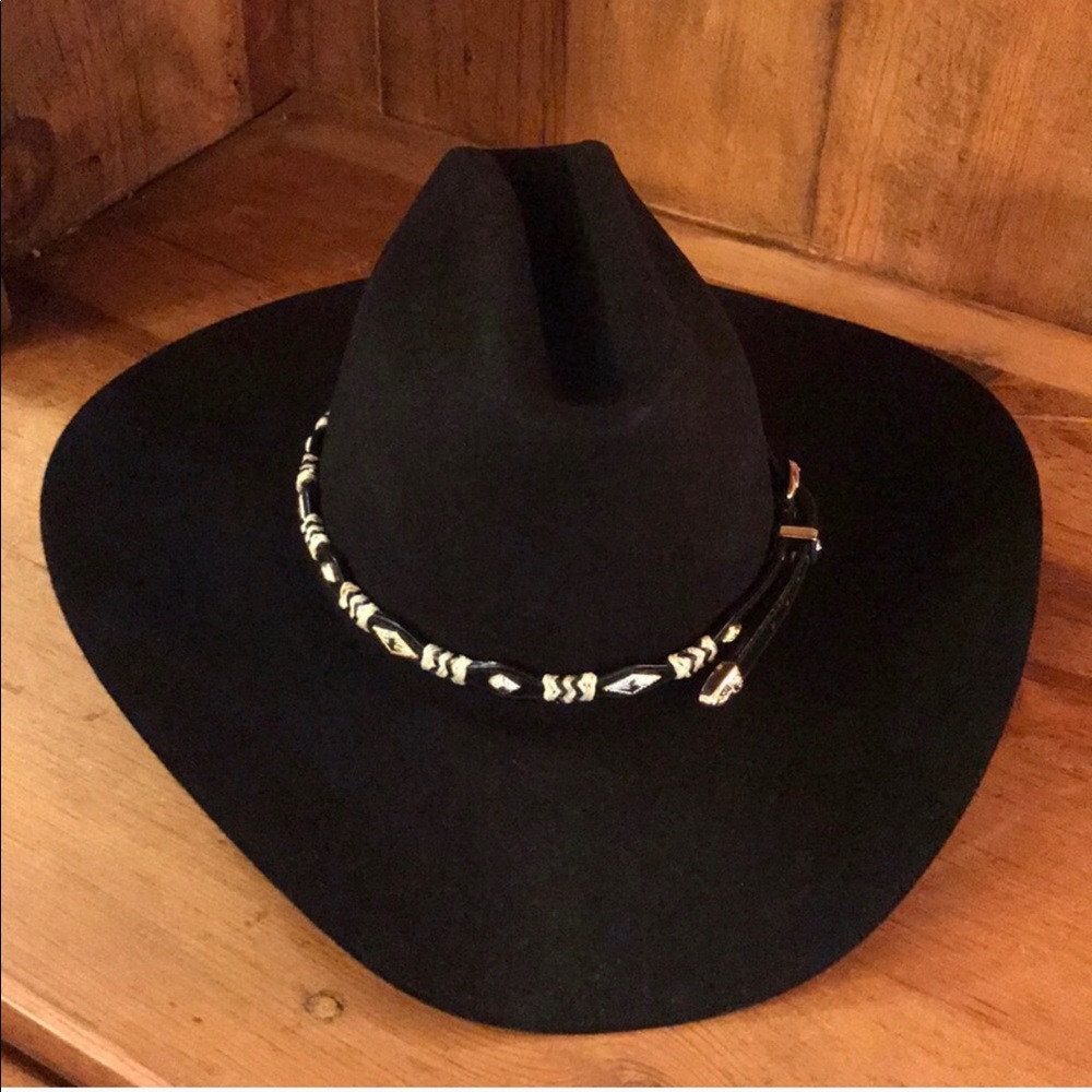 Black fur felt cowboy hat